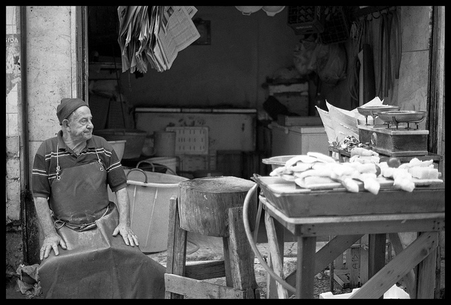 ⓒLesimages Palermo, Maggio 2010 - Mercato della Vucciria - Venditori di baccalà